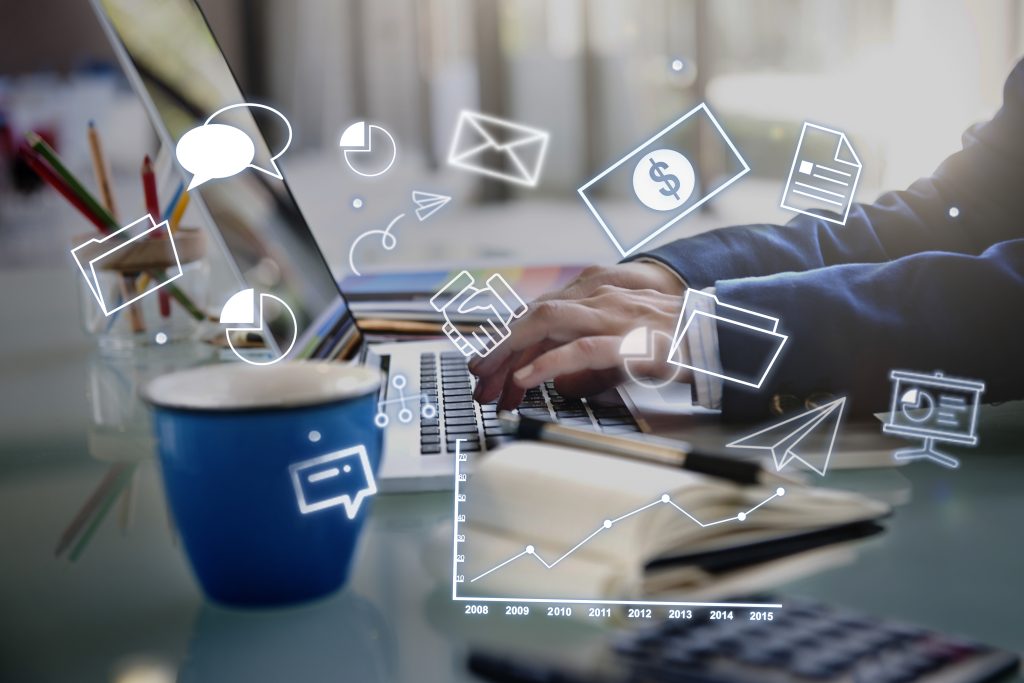 An infographic showcasing key trends in alpha digital marketing for 2024, including AI integration and hyper-targeted advertising.